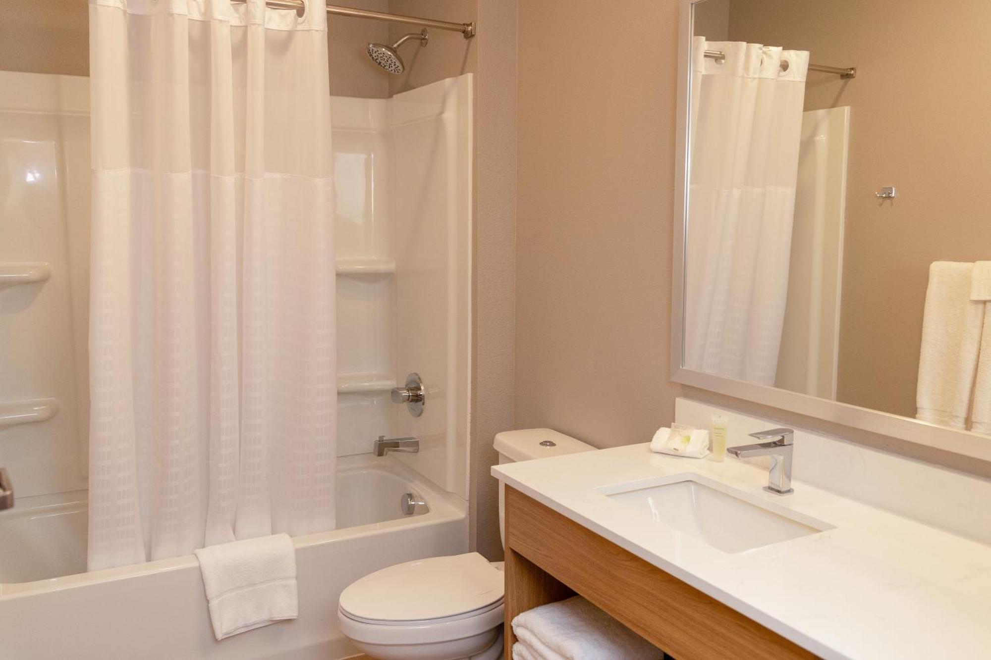 Livaway Suites Tri-Cities-Richland Bagian luar foto